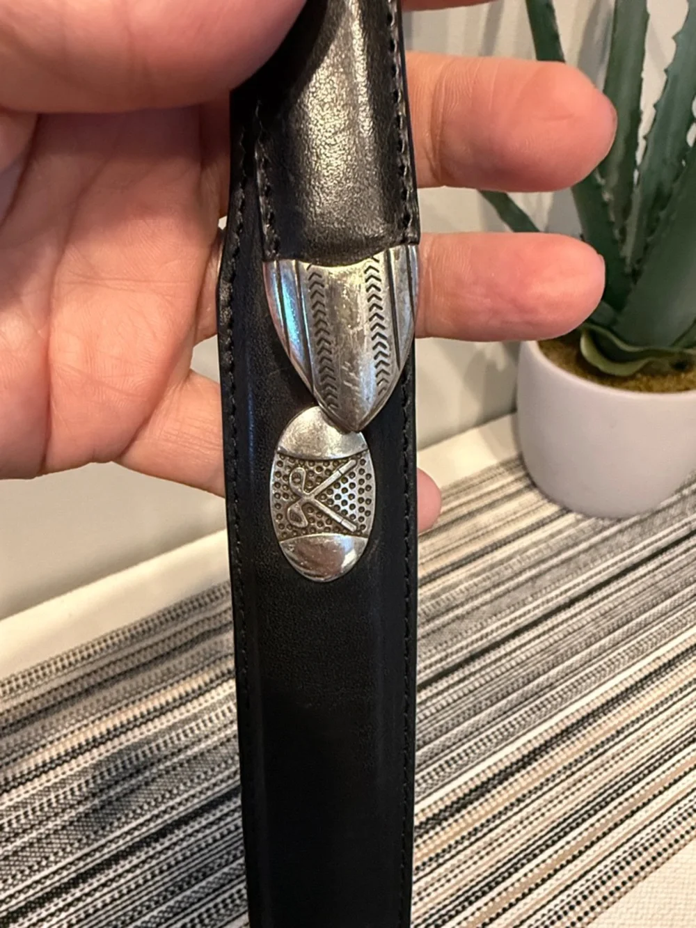 AML 3000 Leather Belt Top Grain Black Golf Club Belt Silver Buckle Accents 42‎
